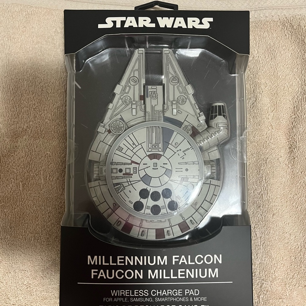 New Star Wars Millennium Falcon Wireless Charge Pad